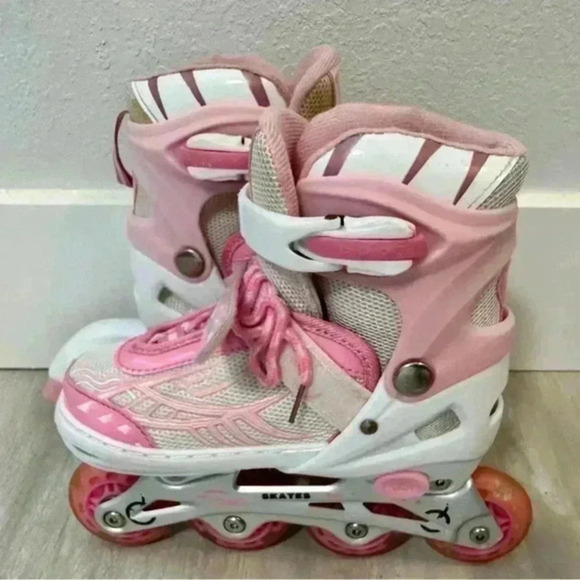 XMBT Girls Small Size 31-34 Inline‎ Skates Rollerblades Adjustable Size 5-8 Year - Picture 2 of 5